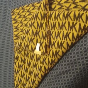 Michael Kors over size Double Sided Animal Print Scarf